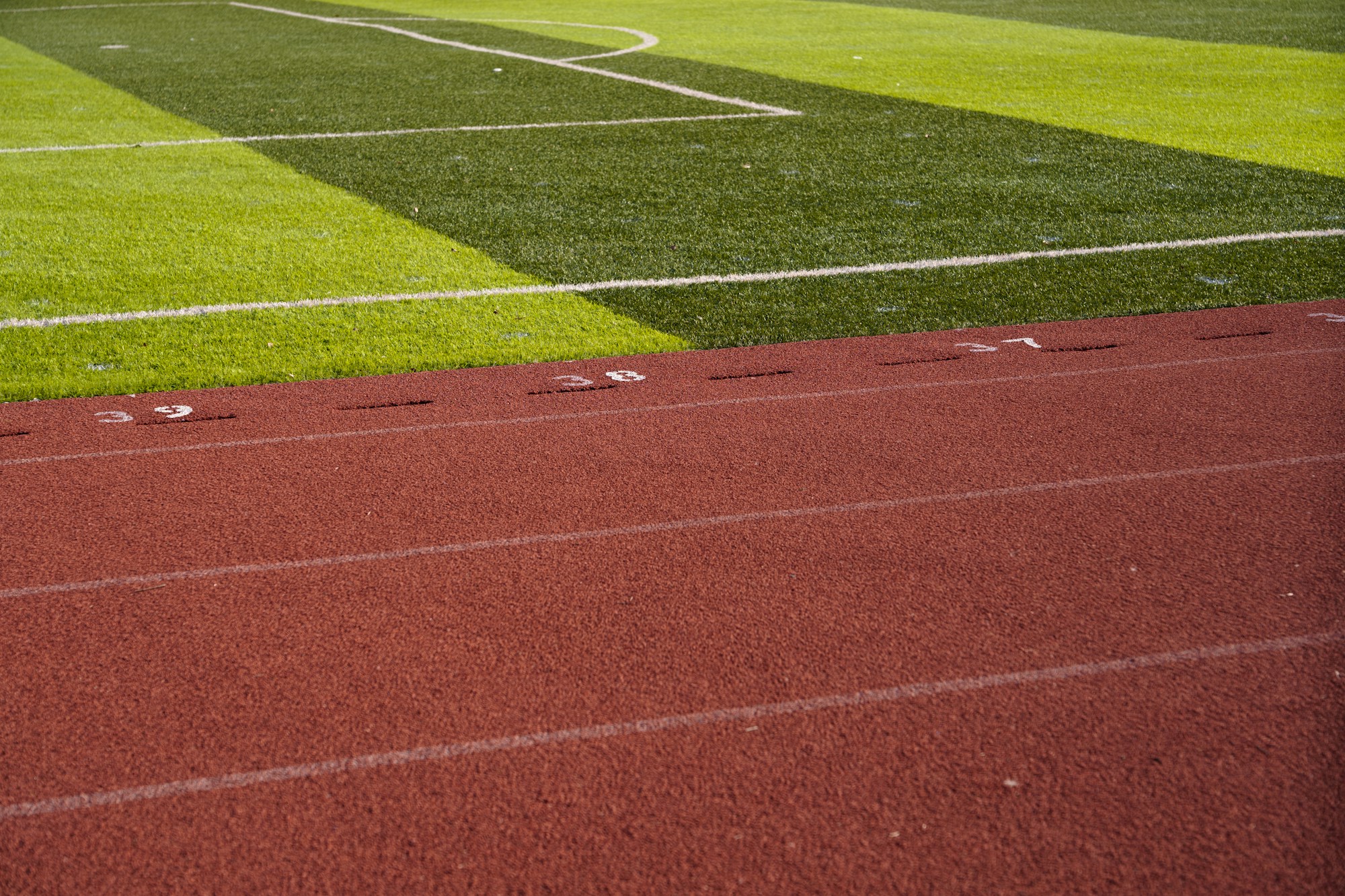 Athlete in motion — kinetic band